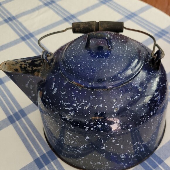 Vintage Dark Blue White Speckled  Enamelware Cowboy  Coffee Tea Kettle - Picture 2 of 5